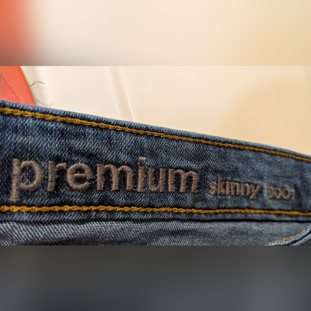 Gap Premium Boot - Picture 2 of 3